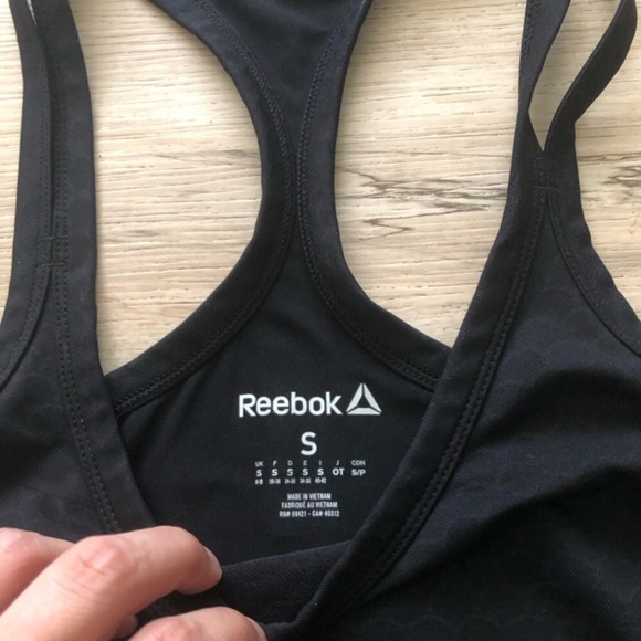 Reebok Black Fitted Sleeveless Backless Tank Top - Picture 4 of 5